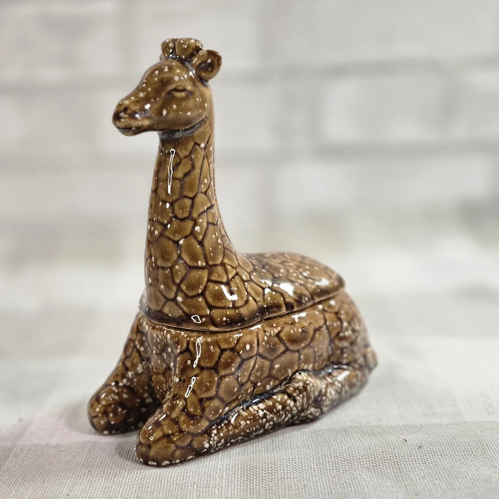 Vintage Pier 1 Giraffe Trinket Box Speckled Glaze Finish 6.75 in. Tall